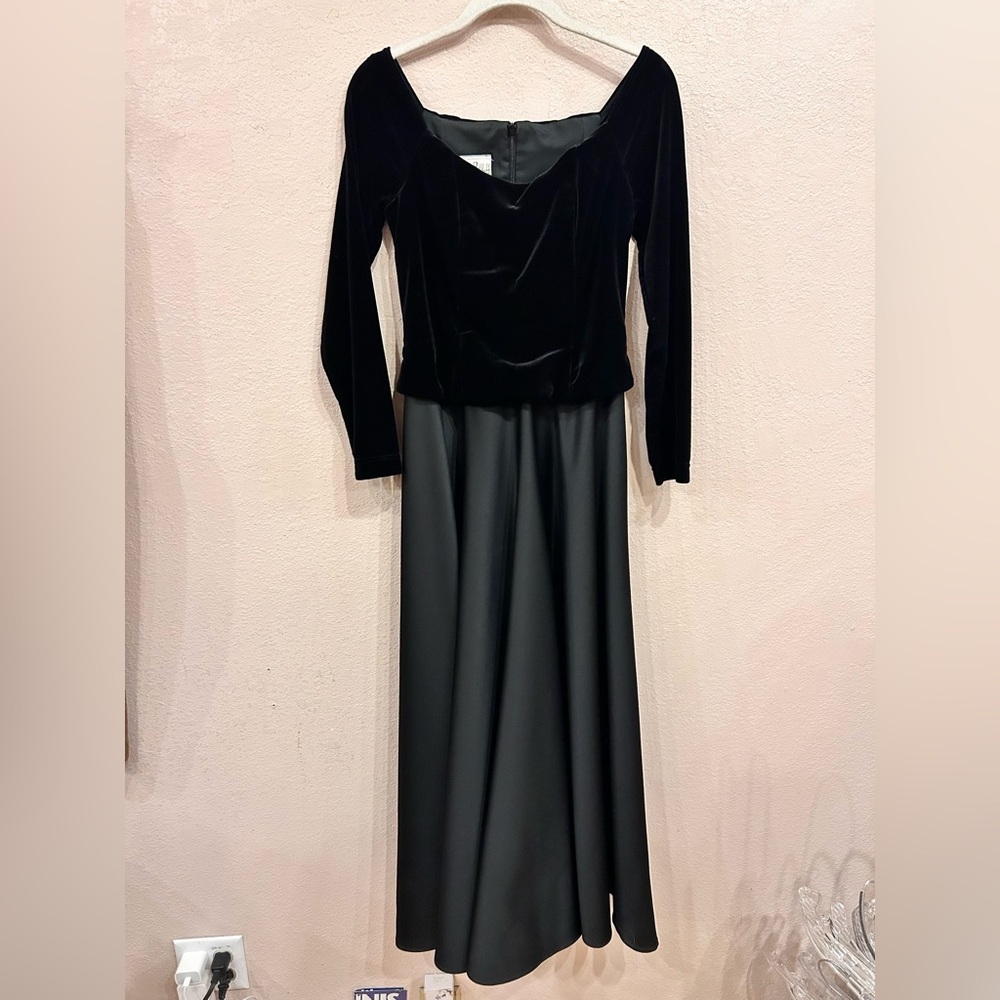 Joseph‎ Ribkoff Black Taffeta Fit & Flare Dress With Velvet Top Size 6